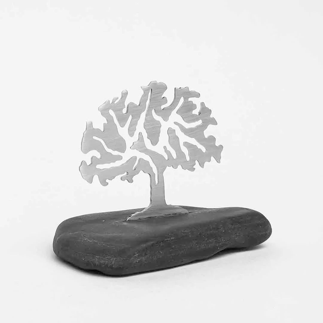 Escultura o pisa papel en alpaca